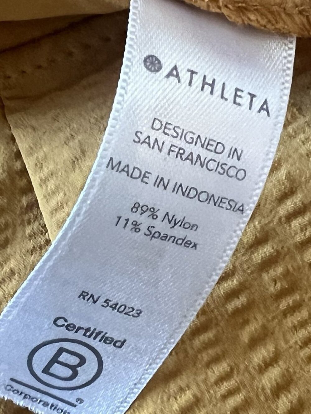 Athleta Women’s Textured Brooklyn Shorts Size 10 Athletic Athleisure Mustard - Picture 7 of 7